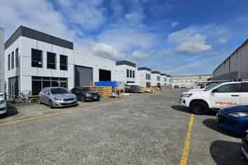 Takanini Industrial Unit | 284m2