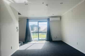 2/8 Kerrs Road, Wiri