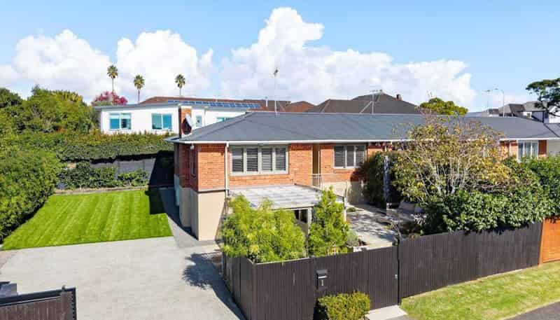 1 Chesterfield Avenue, Glendowie