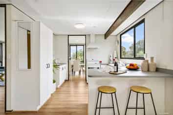 8 Exeter Place, Unsworth Heights
