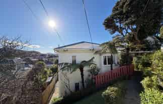 8 Blythe Street, Berhampore