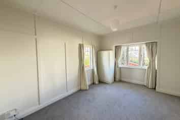 8 Blythe Street, Berhampore