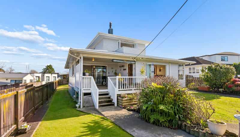 64 Titoki Street, Te Atatu Peninsula