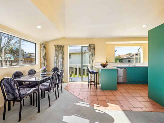 21A  Kotuku Street, Te Atatu Peninsula