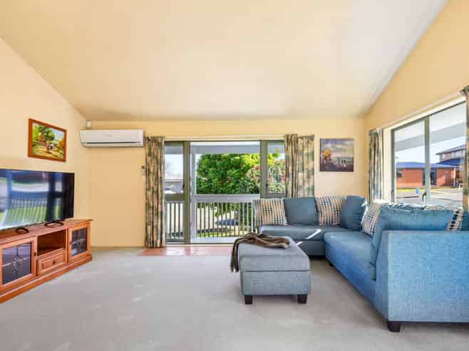 21A  Kotuku Street, Te Atatu Peninsula
