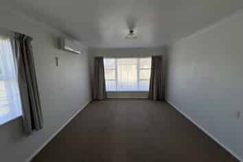 10 Eton Place, Levin