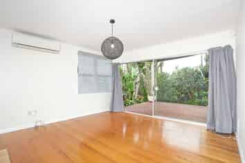 33 Coral Crescent, Panmure