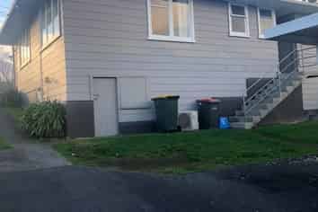 170 Sunset Road, Mangakakahi