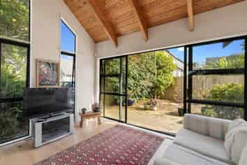 6/10 Taiere Terrace, Onehunga