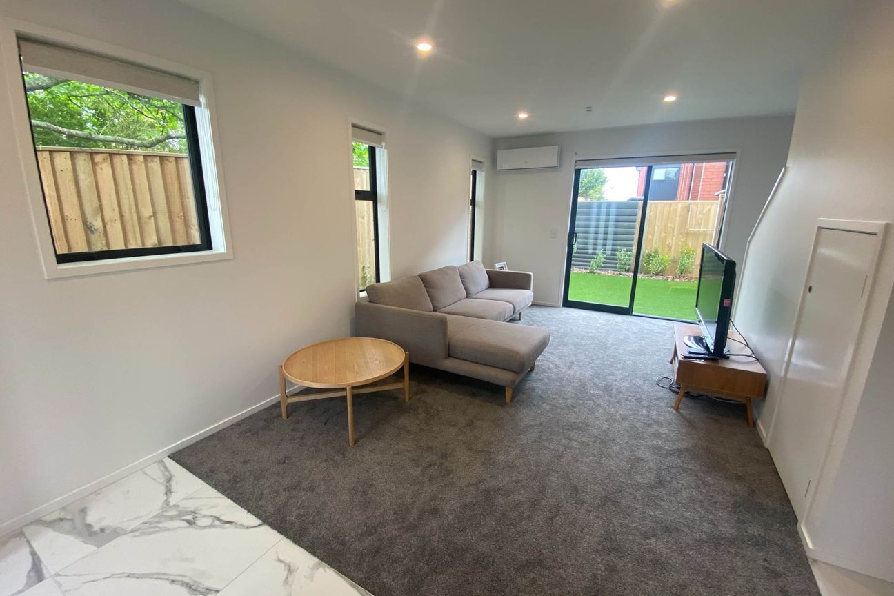 Spacious & Sunny 1 Bedroom! - Widok 3