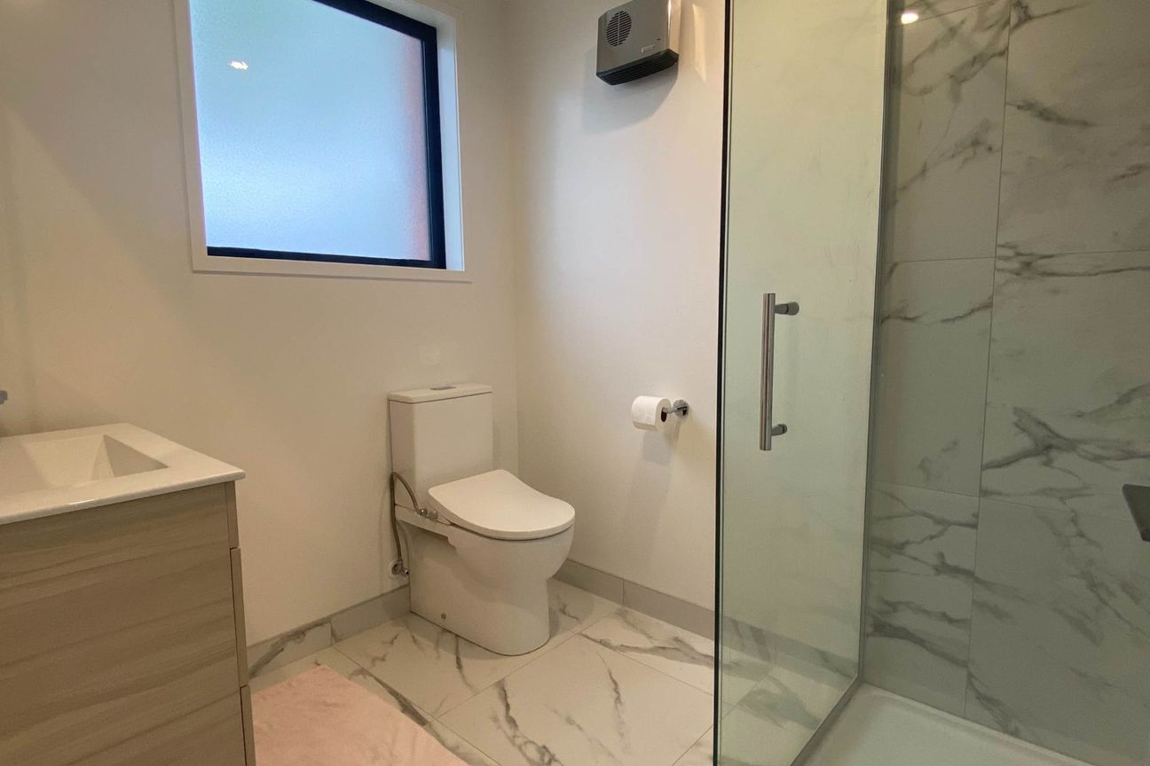 Spacious & Sunny 1 Bedroom! - Widok 6