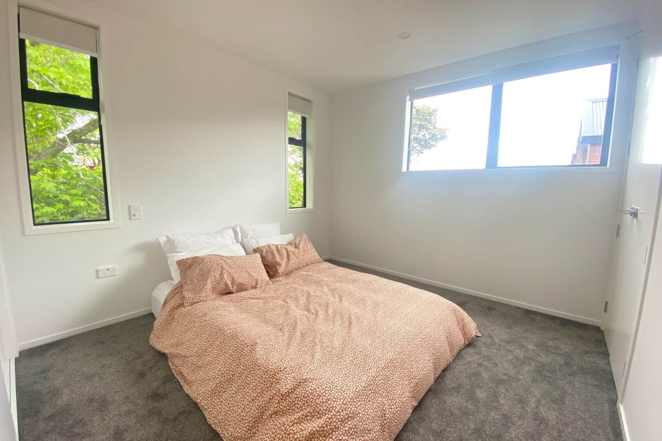 Spacious & Sunny 1 Bedroom! - Więcej