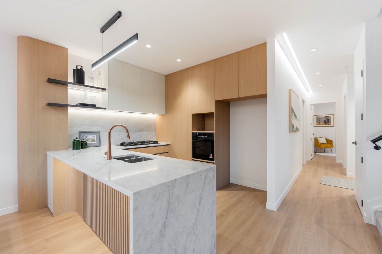 Brand New, Double Westlake Zone - Vista 3