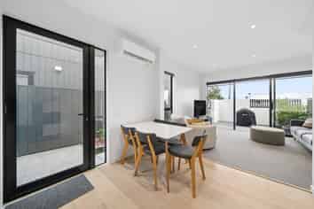 3/6 Oswald Crescent, Paparangi
