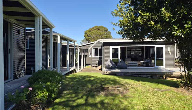 111 Miro Place, Matarangi