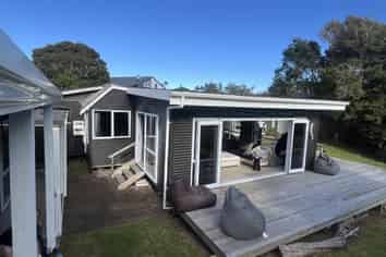111 Miro Place, Matarangi