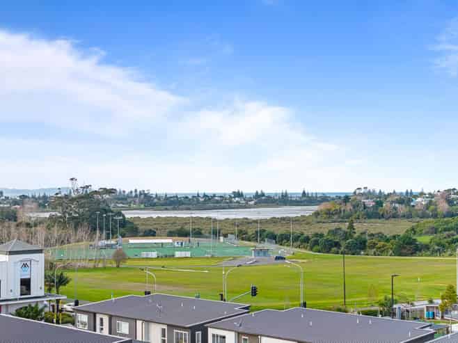13  Kuhu Way, Millwater