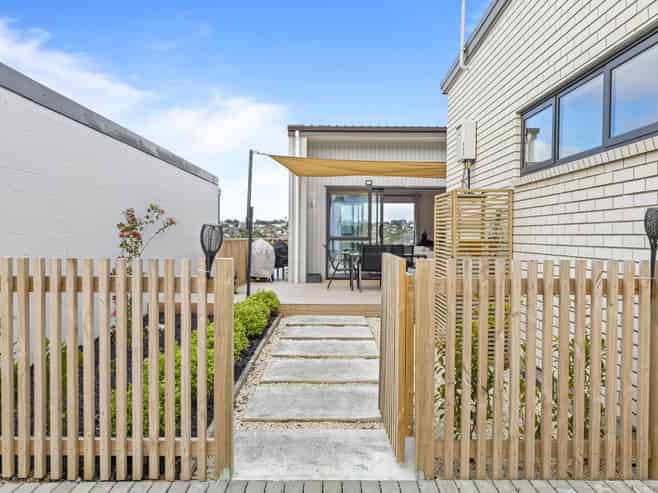 13  Kuhu Way, Millwater