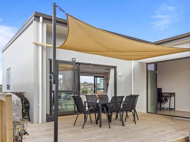 13  Kuhu Way, Millwater