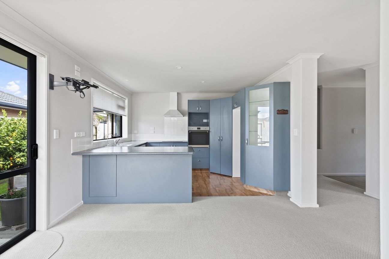 Modern Family Living in the Heart of Huntington - Widok 5