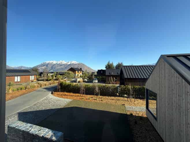 10 Hovingham Court, Jacks Point