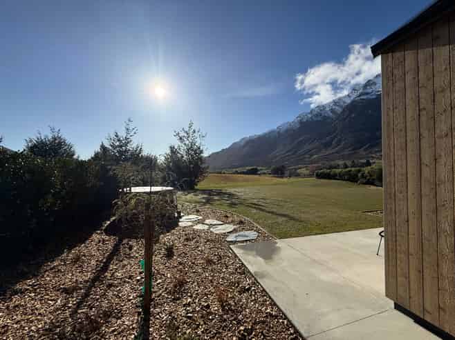 10 Hovingham Court, Jacks Point