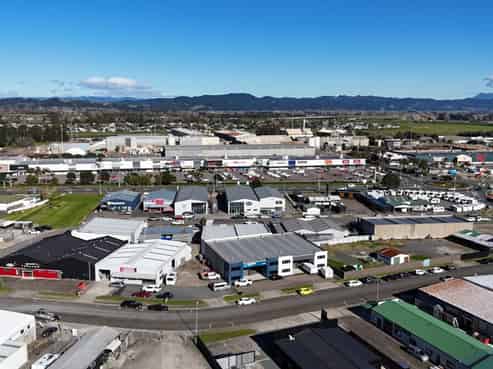 Secure, Tidy Gateway Industrial Unit