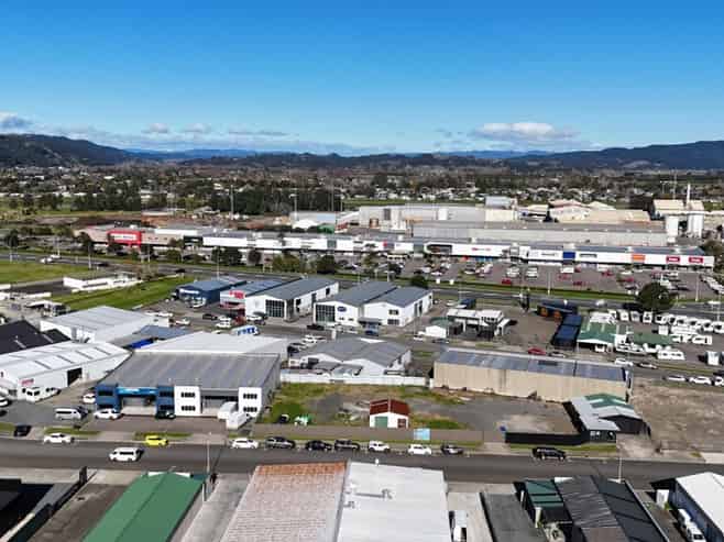 Secure, Tidy Gateway Industrial Unit