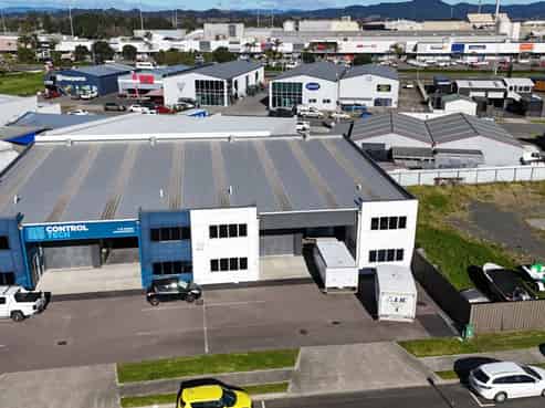 Secure, Tidy Gateway Industrial Unit