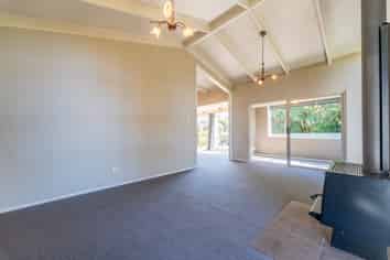 65 Mountain View Road, Glenwood