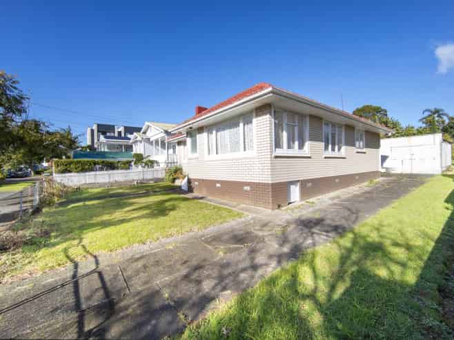 8 Kotare Avenue, Westmere