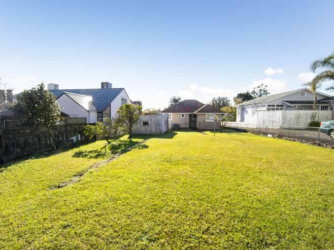 8 Kotare Avenue, Westmere
