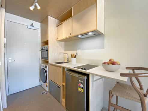 102A/2 Campbell Terrace, Petone