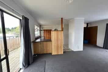11B Mountain Road, Western Heights