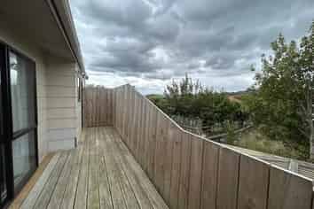 11B Mountain Road, Western Heights