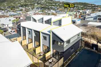 10-12/235 Karori Road, Karori