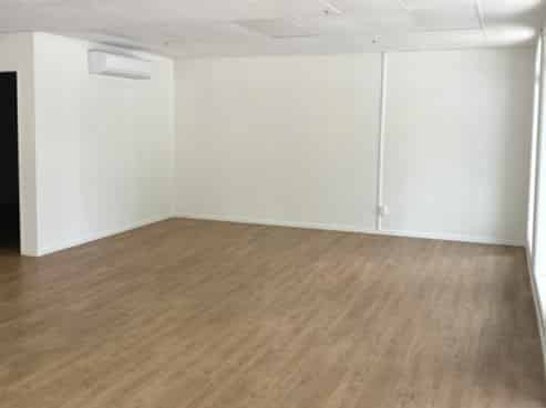 Premium city fringe retail