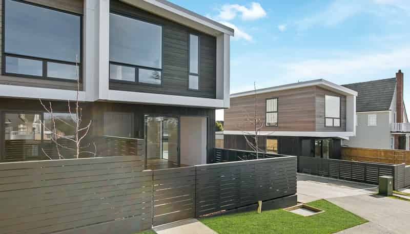 6/4 Glen Atkinson Street, St Heliers