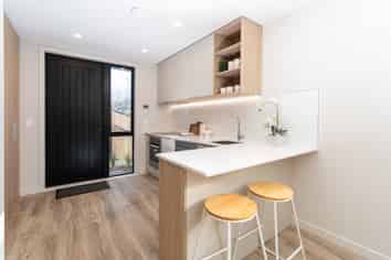9/235 Karori Road, Karori