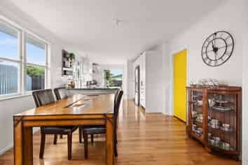 36 Allen Berry Avenue, Pirimai