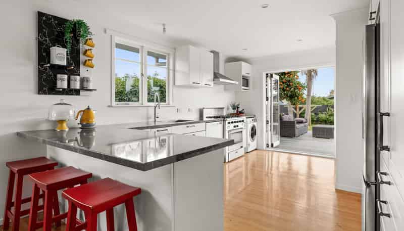 36 Allen Berry Avenue, Pirimai