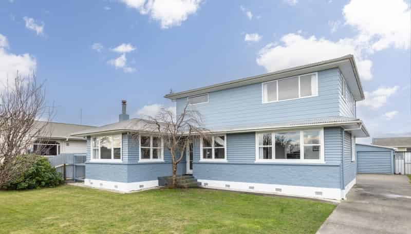 36 Allen Berry Avenue, Pirimai