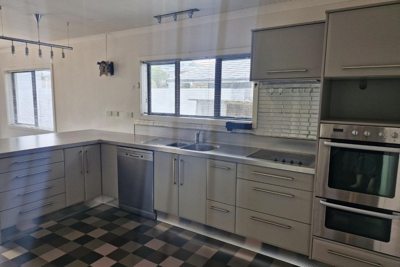 Stunning Oasis with Views - Aanzicht 3
