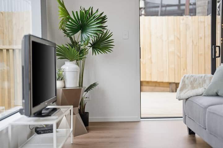 More Space. More Privacy. More to Love. - Meer
