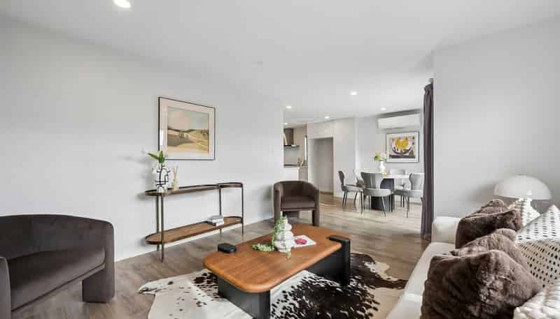 6 McArthur Close, Silverdale