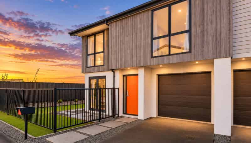 6 McArthur Close, Silverdale