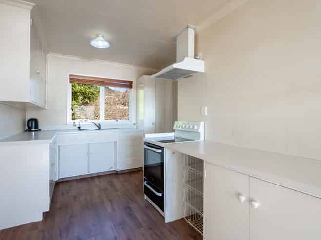 28 Churchill Avenue, Richmond