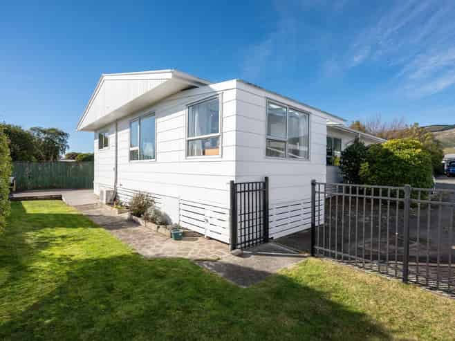 2/4 Challies Way, Richmond