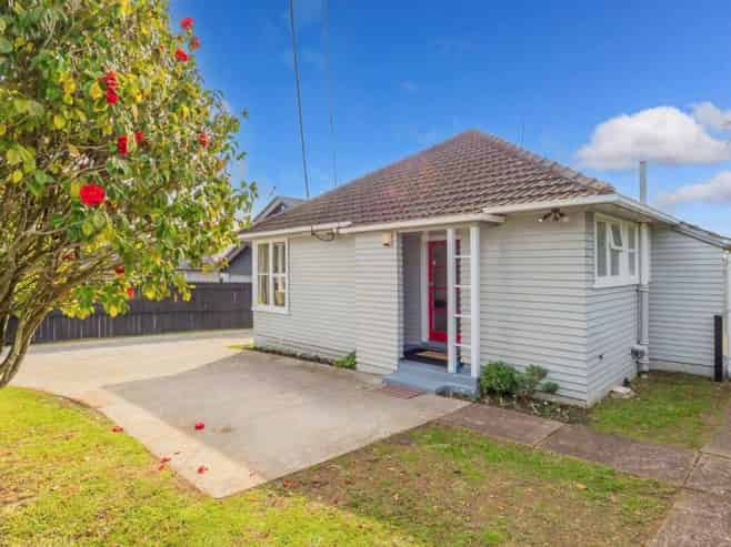 4 Exmouth Road, Northcote