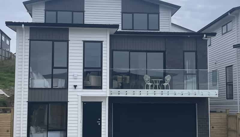 32 Grand Ridge Avenue, Flat Bush
